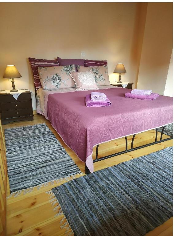 Harry's Retreat room 2